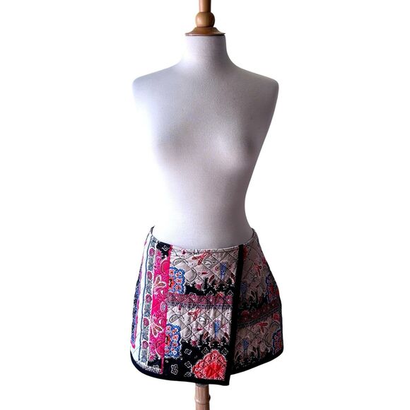 Zara Vibrant Colorful Quilted Boho Hippie Mini Skirt - Large - Picture 7 of 10